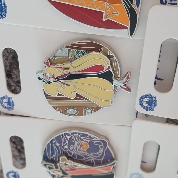 Disney pin set 5 villains, disney parks, trading Collectible pins new 2023 - Picture 3 of 3